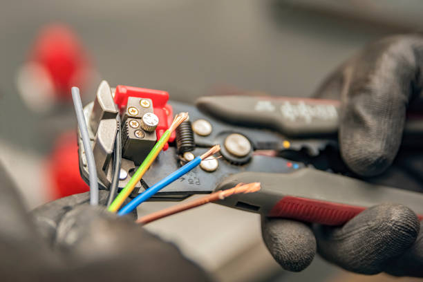 Best Circuit Breaker Repair  in Ontonagon, MI